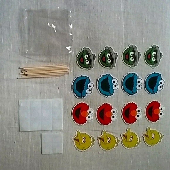 SESAME STREET BIRTHDAY SET - Picture 8 of 16